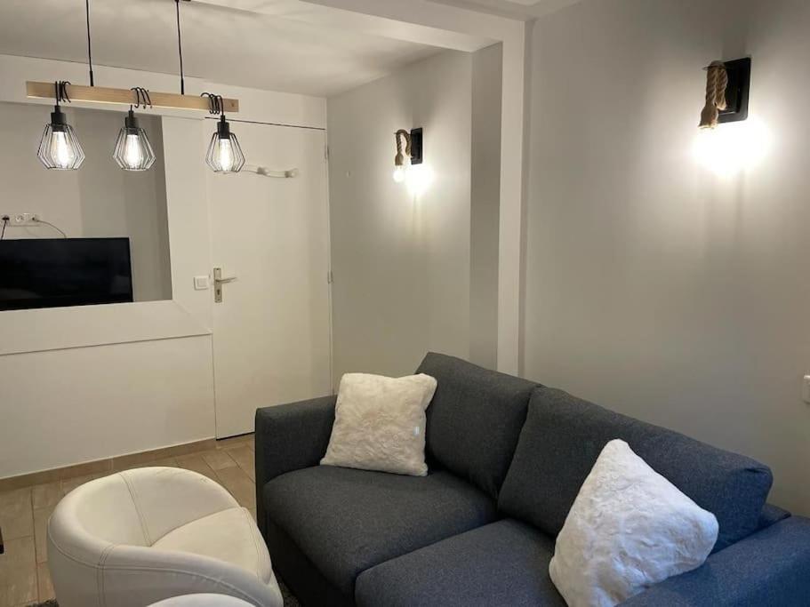 Le Cosy - 2 Pers - Hyper Centre De Fontainebleau Apartment Luaran gambar