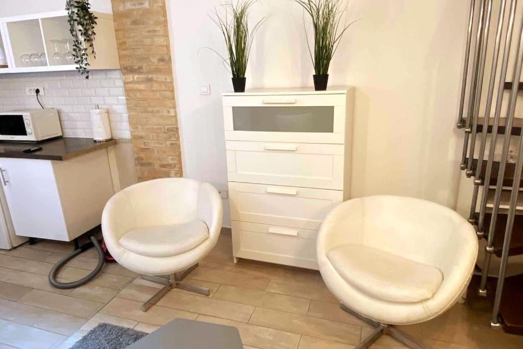 Le Cosy - 2 Pers - Hyper Centre De Fontainebleau Apartment Luaran gambar