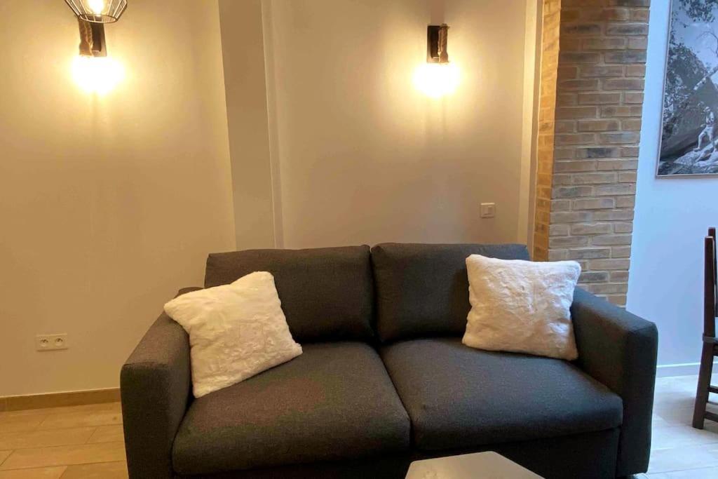 Le Cosy - 2 Pers - Hyper Centre De Fontainebleau Apartment Luaran gambar